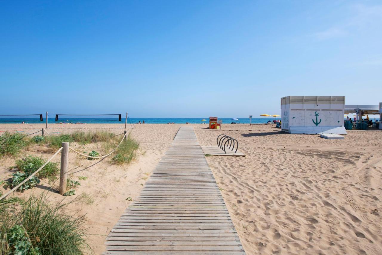 Apartamentos Marplana Castelldefels Esterno foto