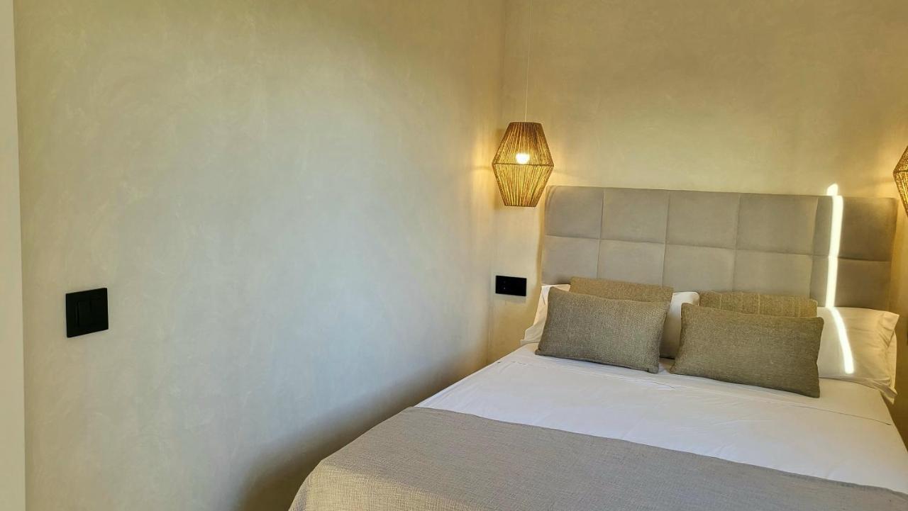 Apartamentos Marplana Castelldefels Esterno foto