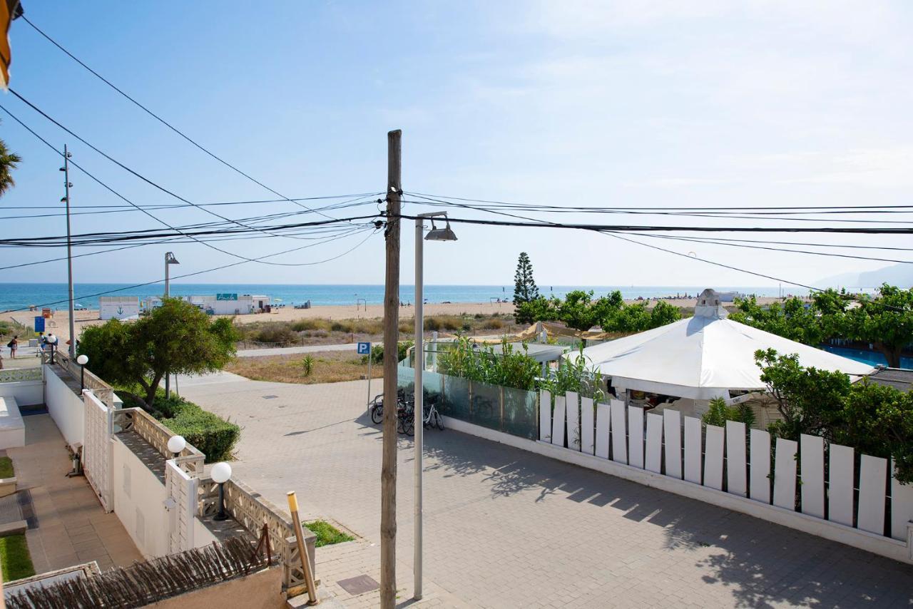 Apartamentos Marplana Castelldefels Esterno foto