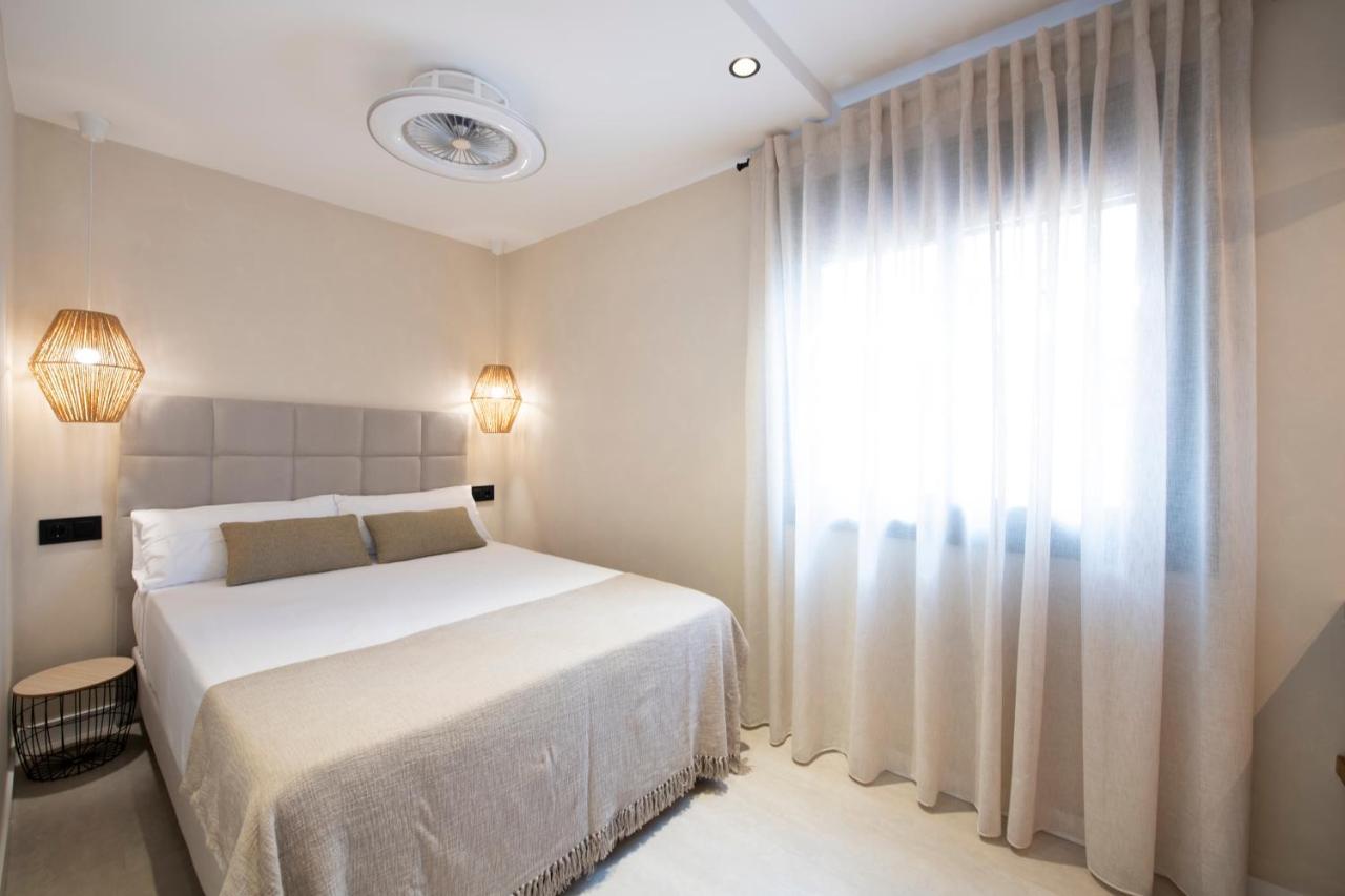 Apartamentos Marplana Castelldefels Esterno foto
